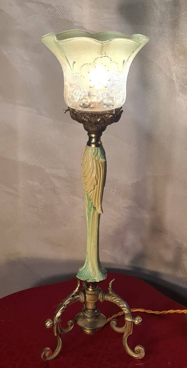 Lampe calice bronze art nouveau tulipe ancienne verre vert d'eau peint