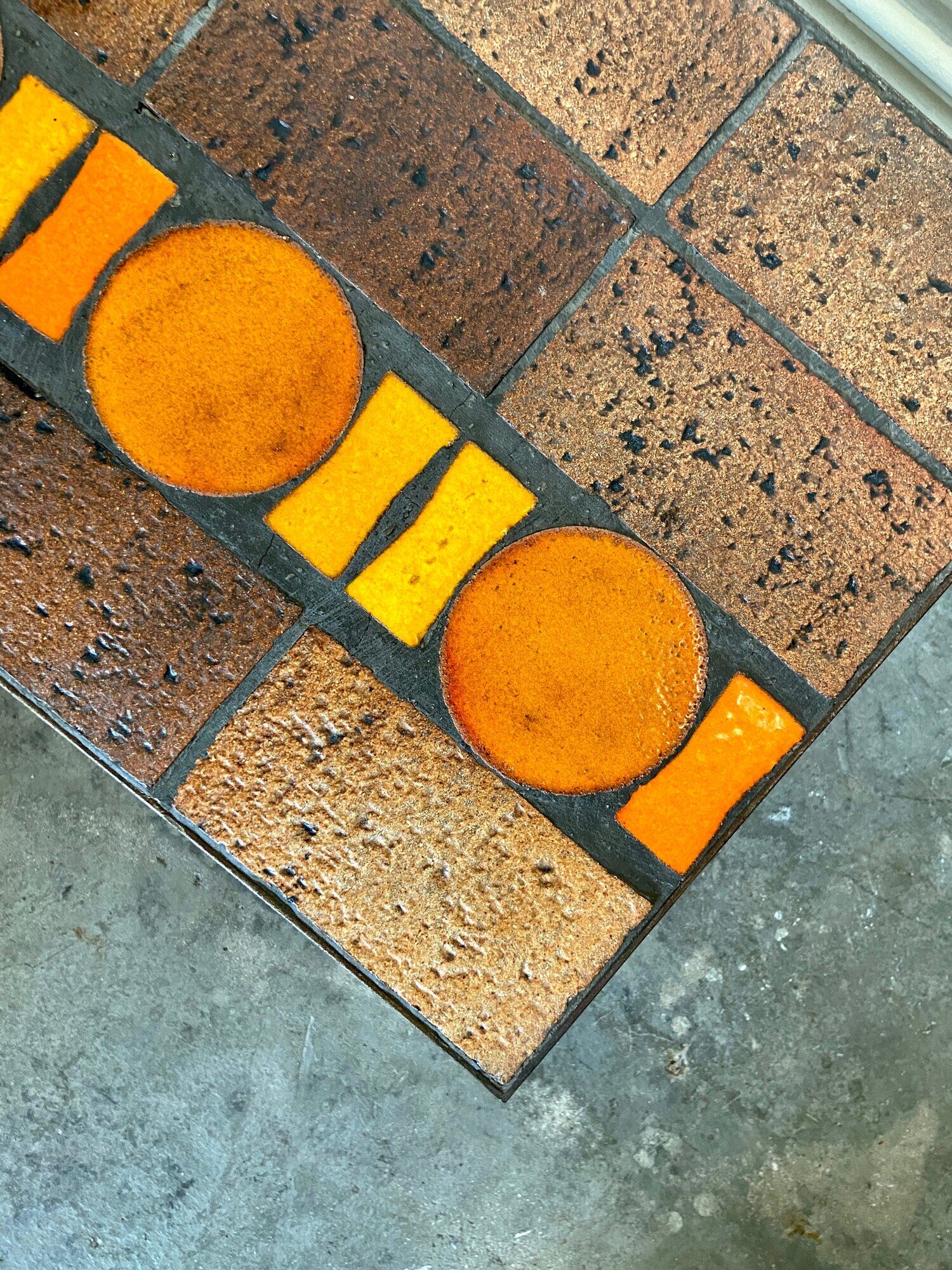 Coffee table in glazed ceramic and metal 1950s' ☐ 89 x 39.5 cm