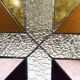 Vitrail décoratif Croix géométrique – Verre coloré artisanal 40 × 57 cm