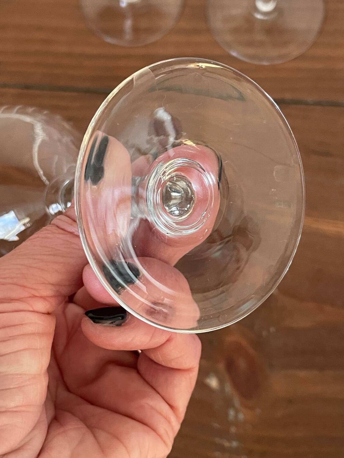 4 crystal wine glasses with stems