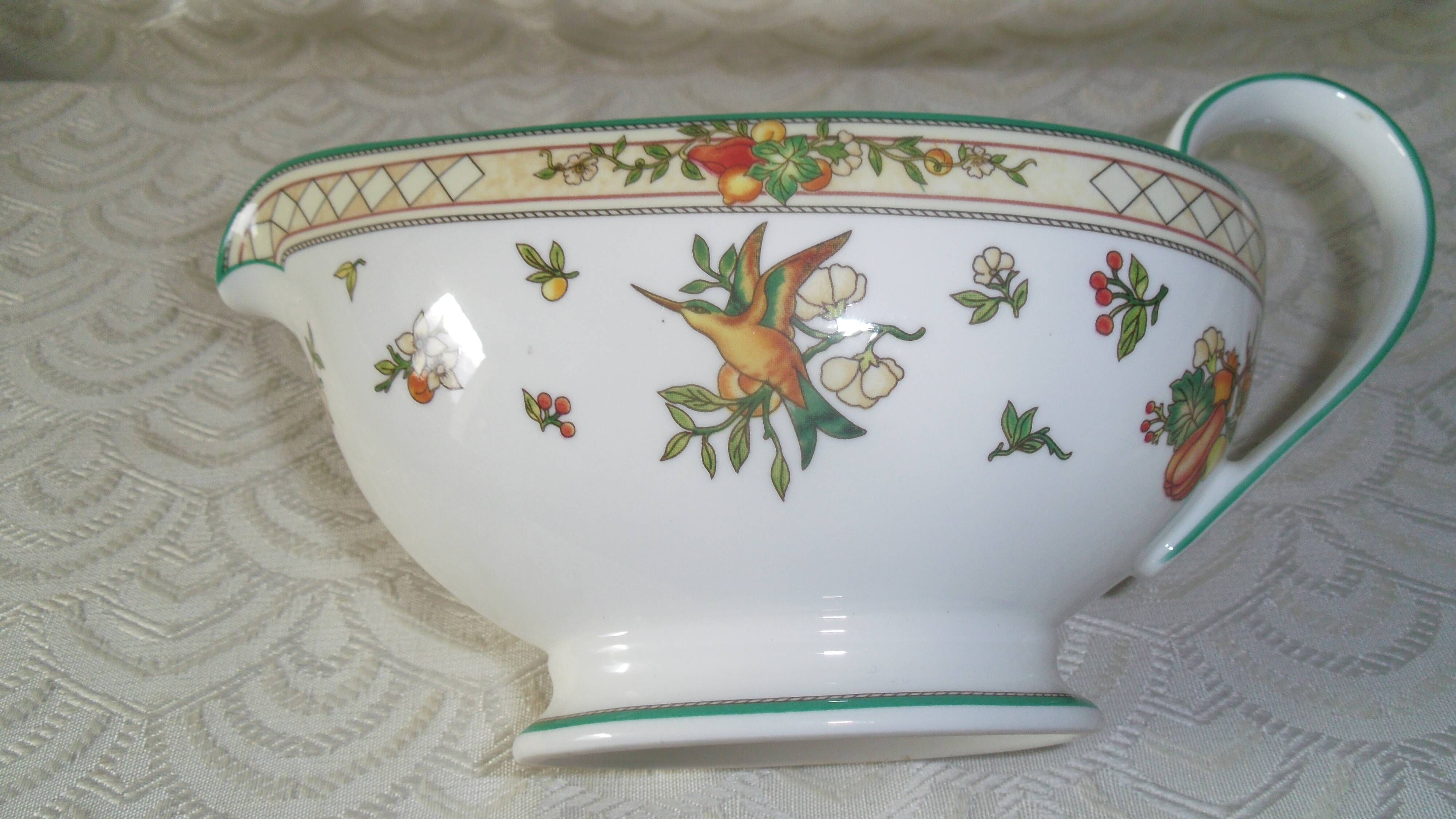 Villeroy&Boch porcelain gravy boat