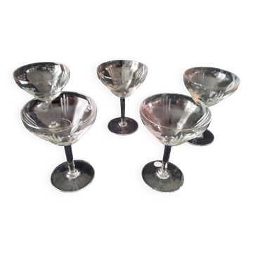 5 Coupes à champagne Vintage en verre   Décor gravé