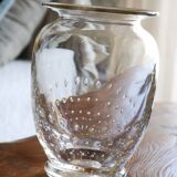 Blown glass vase with controlled bubbles