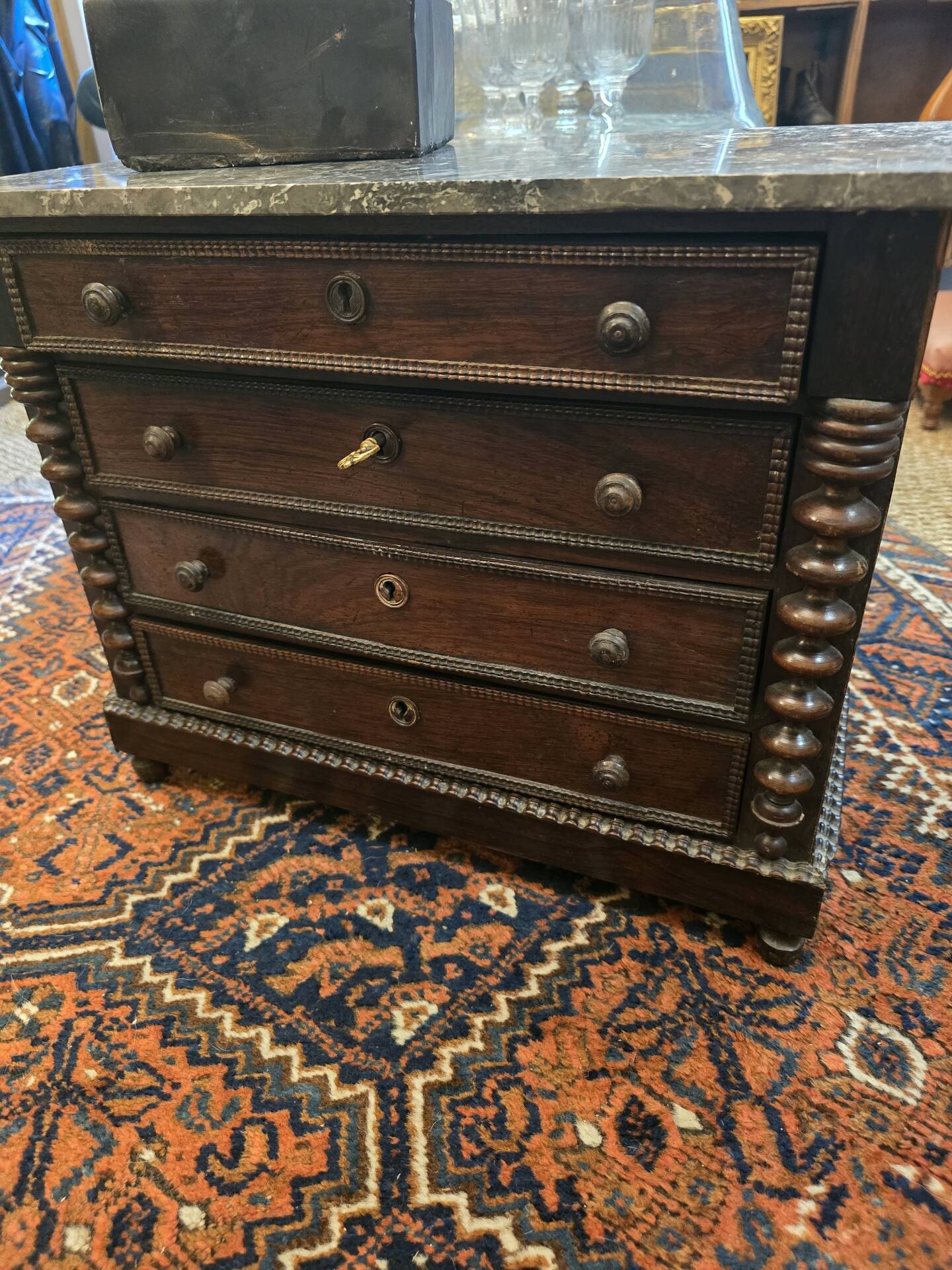 Miniature commode