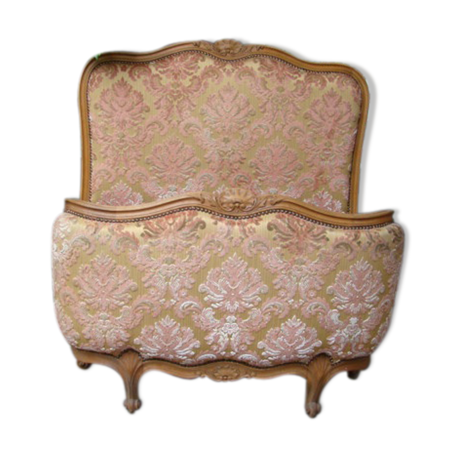 Bed style a half old trash