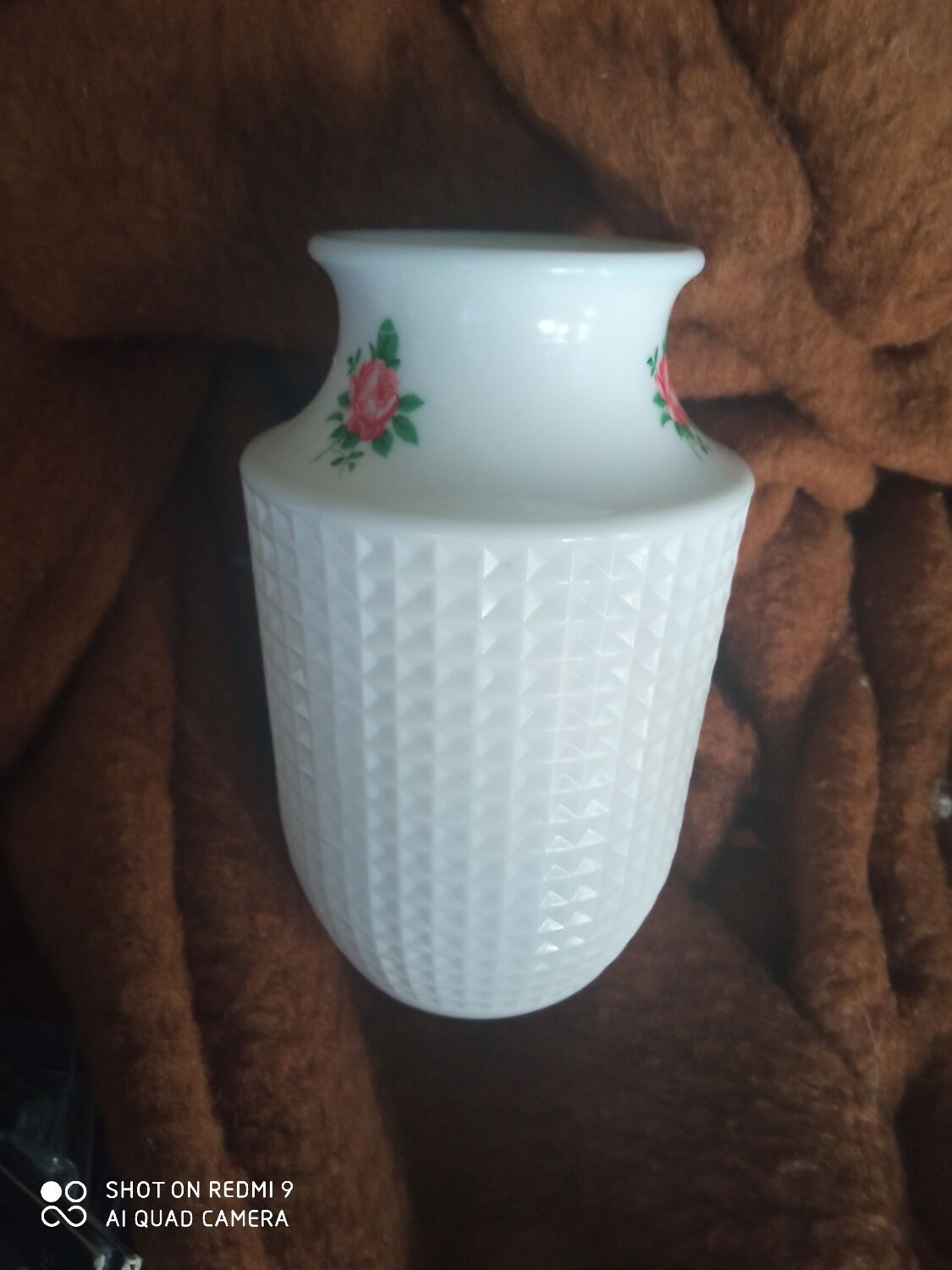 Vase en opaline motif floral