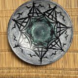 Large round dish St Clément boat motifs