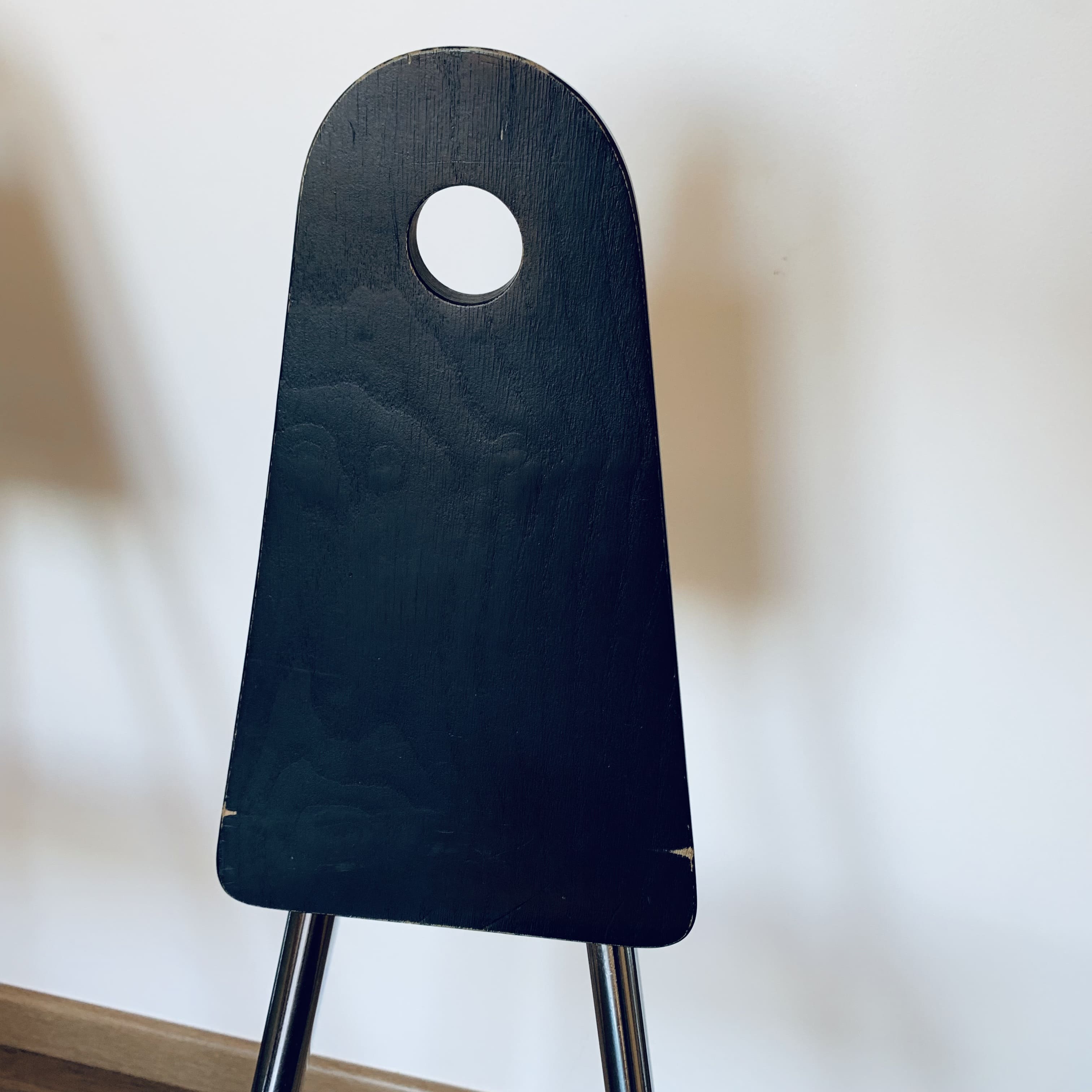 2 chaises en porte à faux