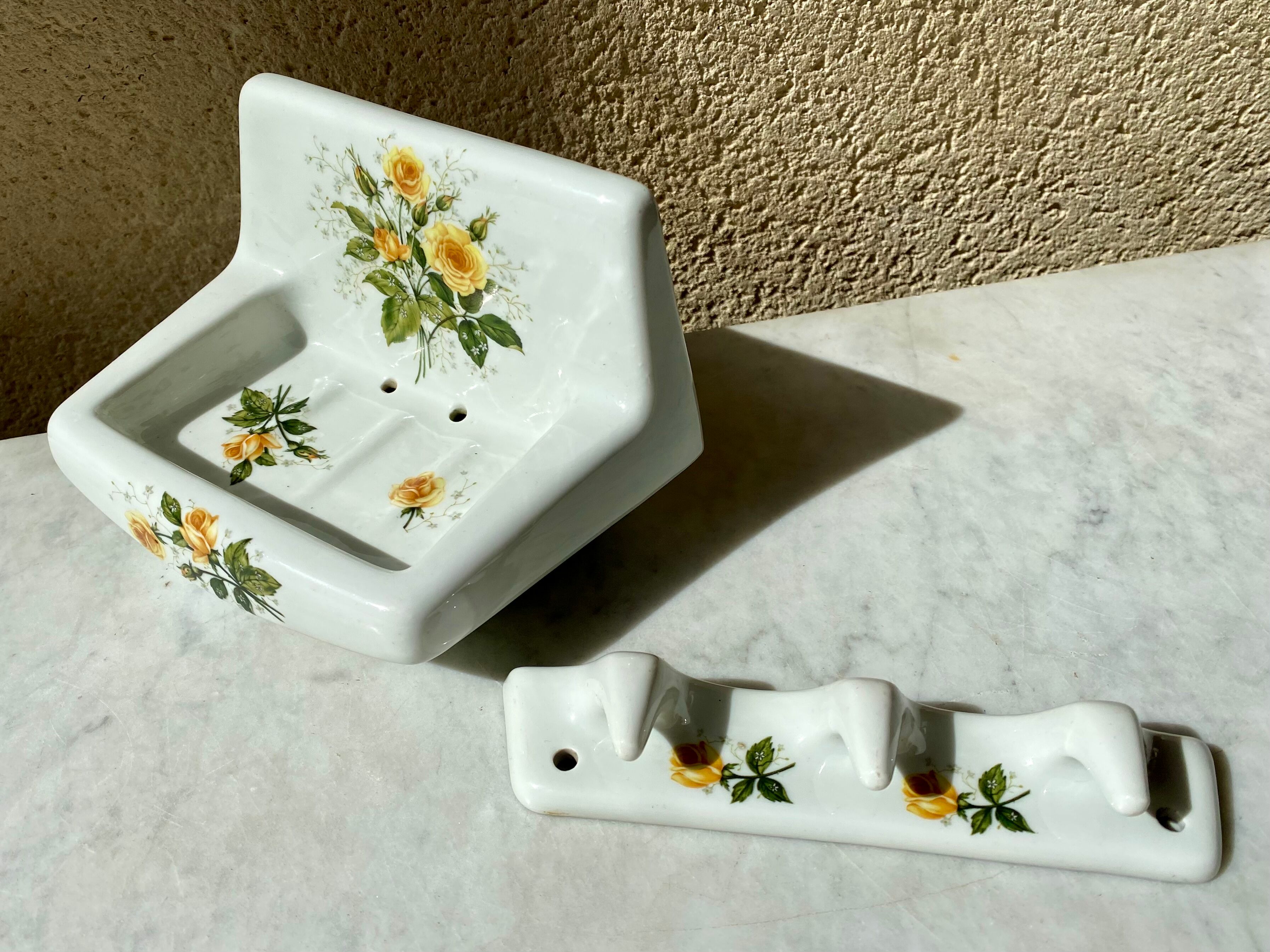 Soap holder and porcelain hook of Limoges Champs-Elysées vintage 60