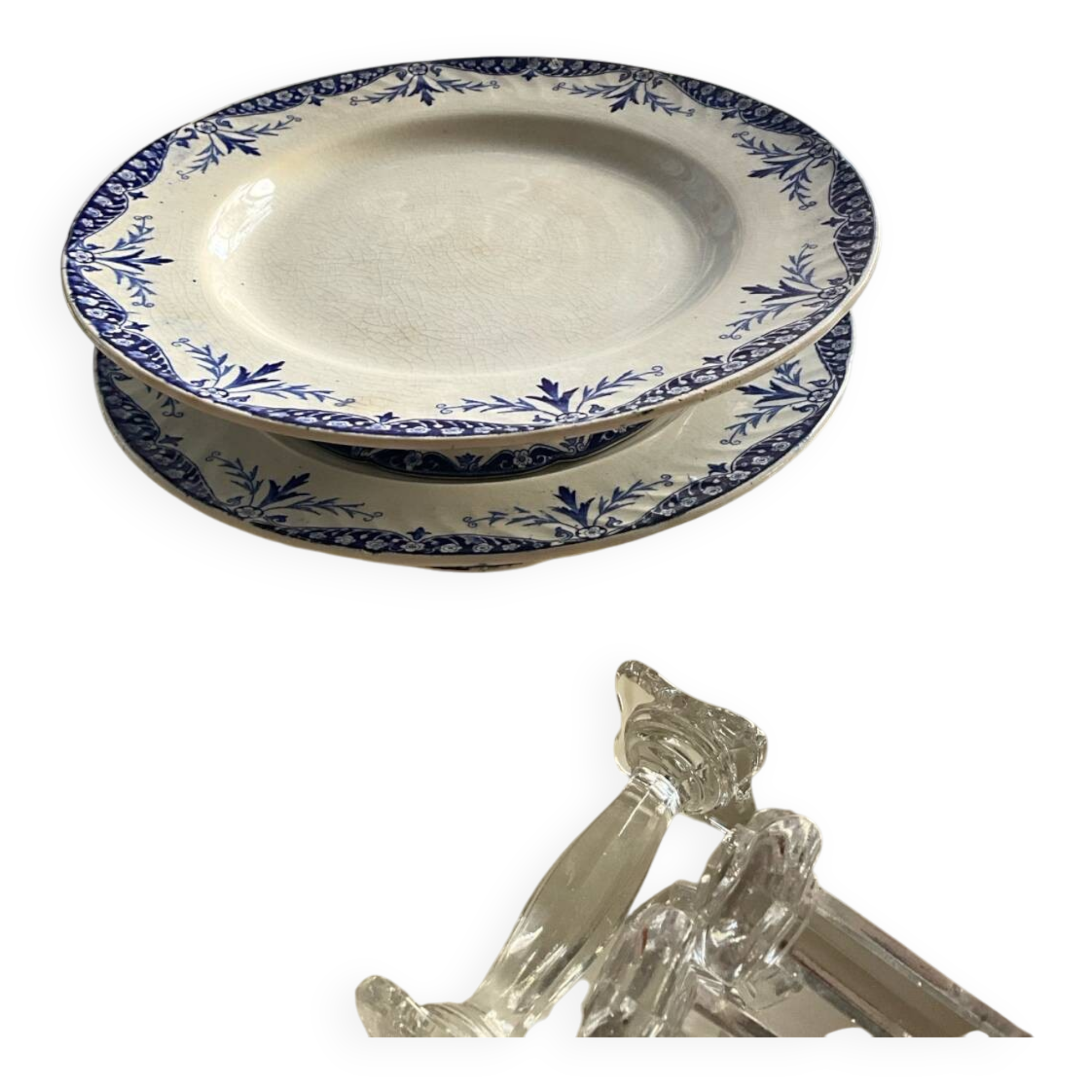 2 cake plates 'iron earth'