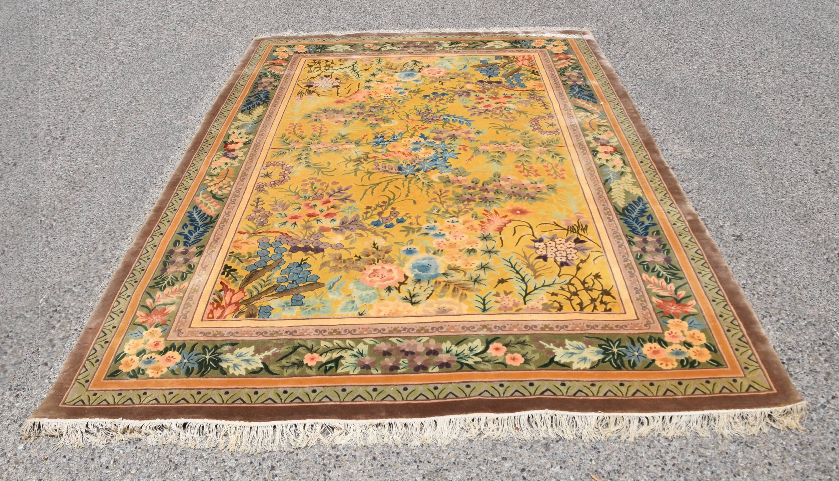 Chinese Art Deco Shanghai Rug: 100% Silk - Handmade: 2.00 X 3.00 M