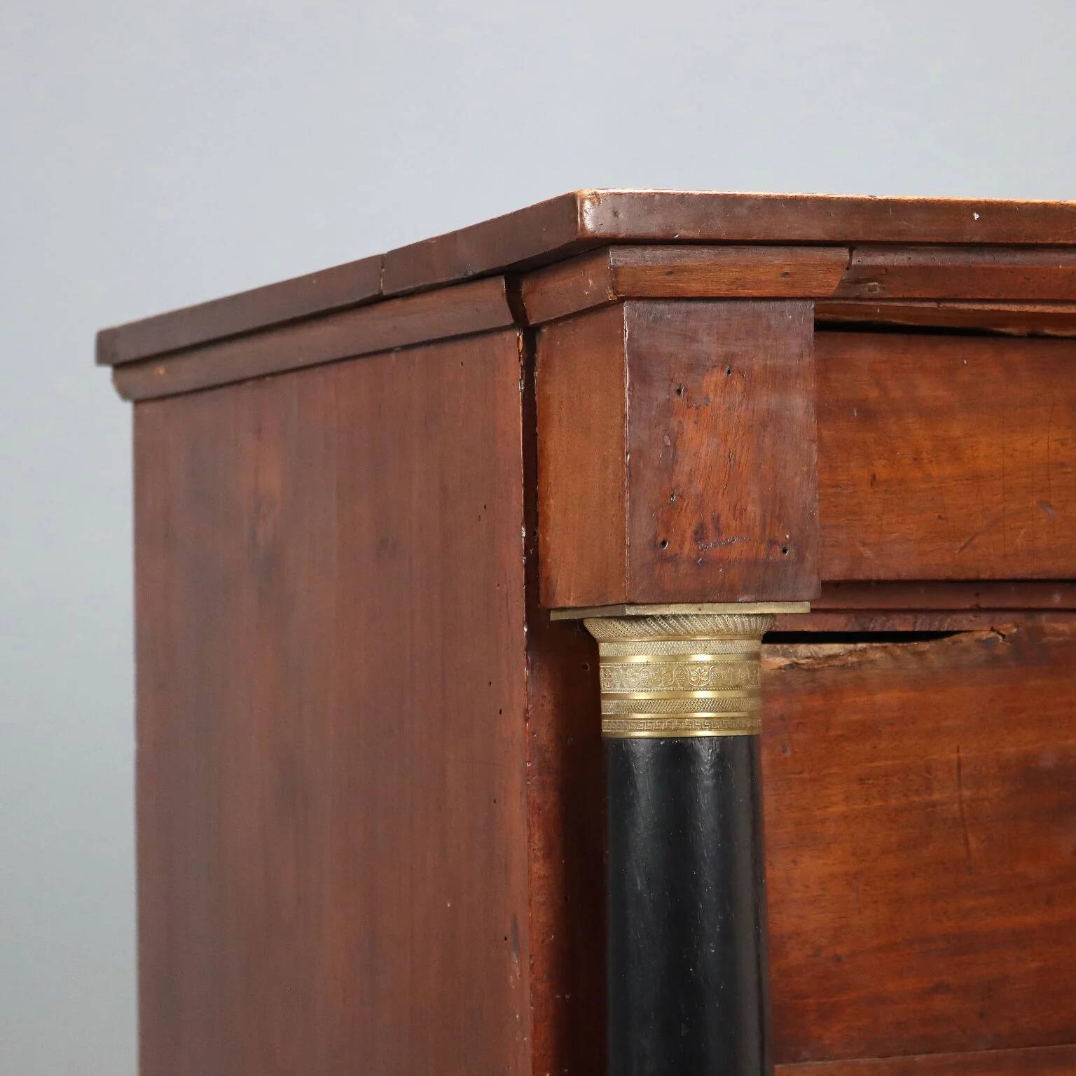 Ancient Empire commode in walnut and bronze, Italy, 19th century.