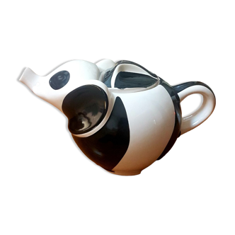 Elephant teapot