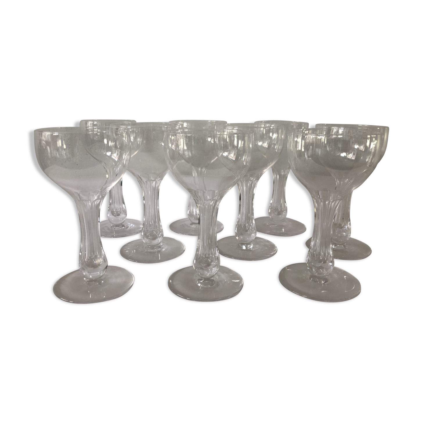 Suite 9 Portieux Crystal champagne flutes, France