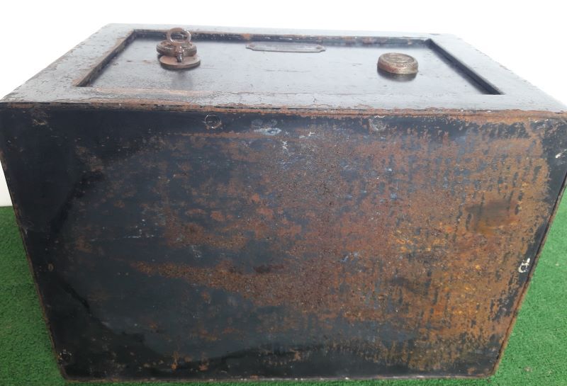Old safe BAUCHE