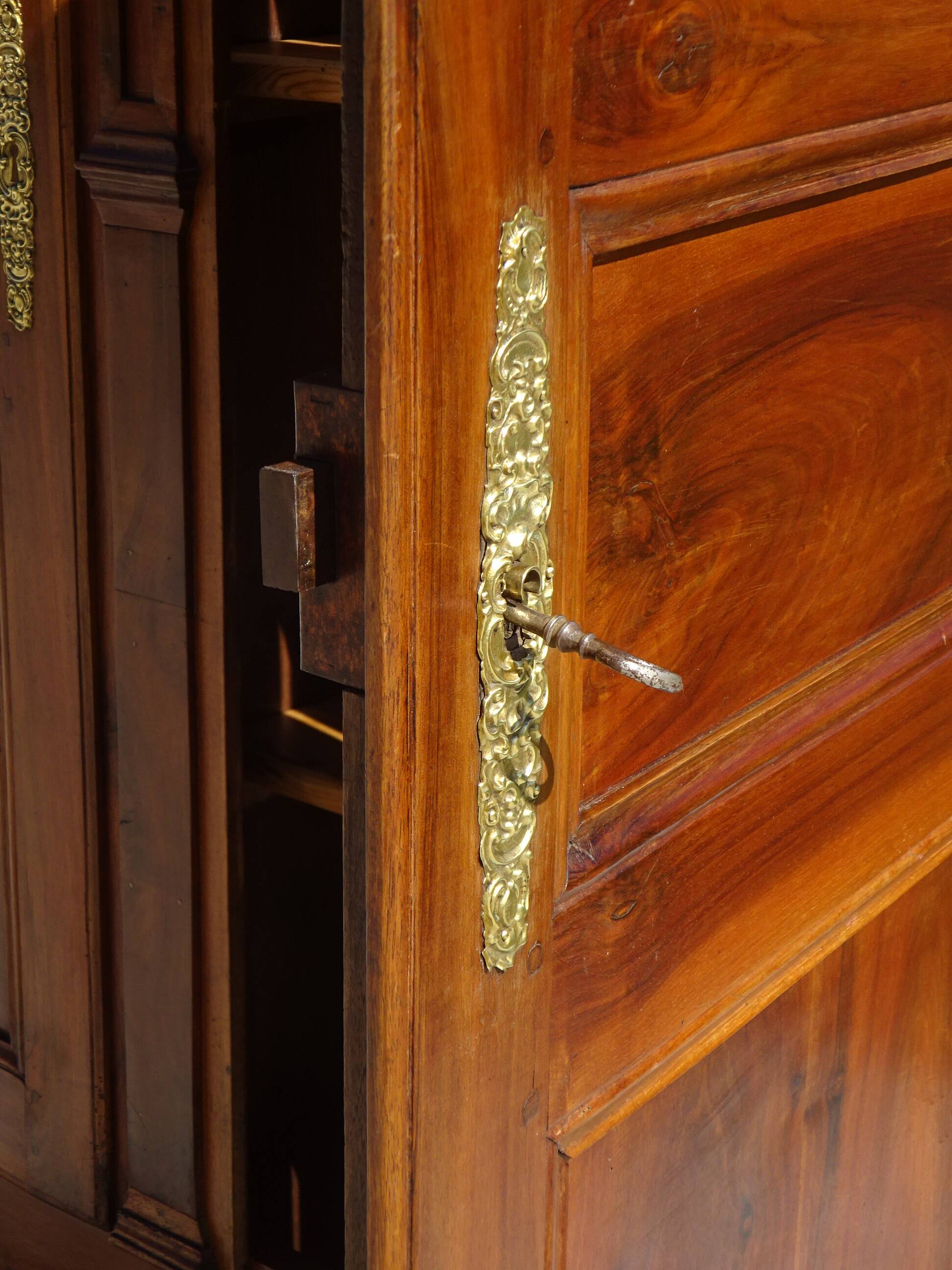 Louis Philippe wardrobe in light walnut