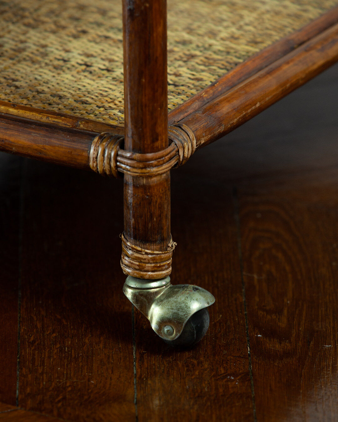 Paires de tables basses en rotin et osier