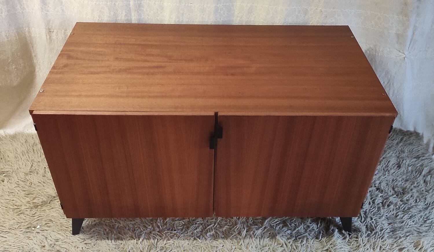 Modernist teak sideboard - 60s/70s
