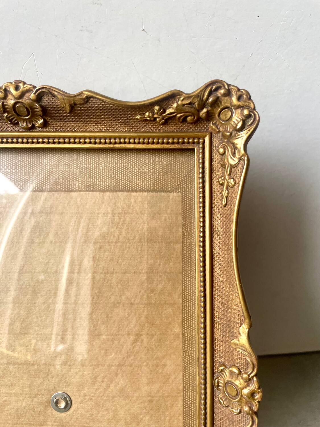 Antique Wooden Frame  gold colored  28 cm x 22 cm CONVEX Glass