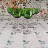 Lot de 9 verres à vin Saint-Louis non estampillés buvant vert Chartreuse