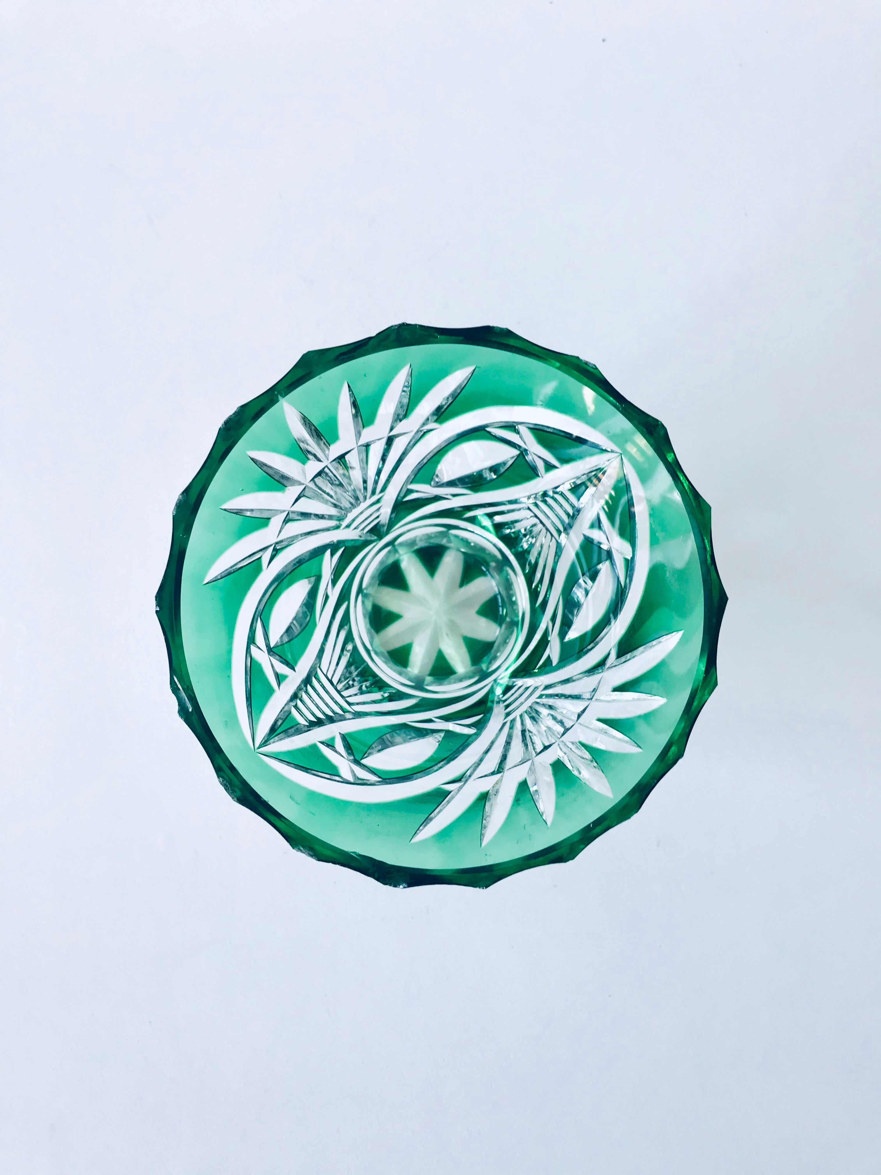 Vase Art Déco en cristal taillé vert