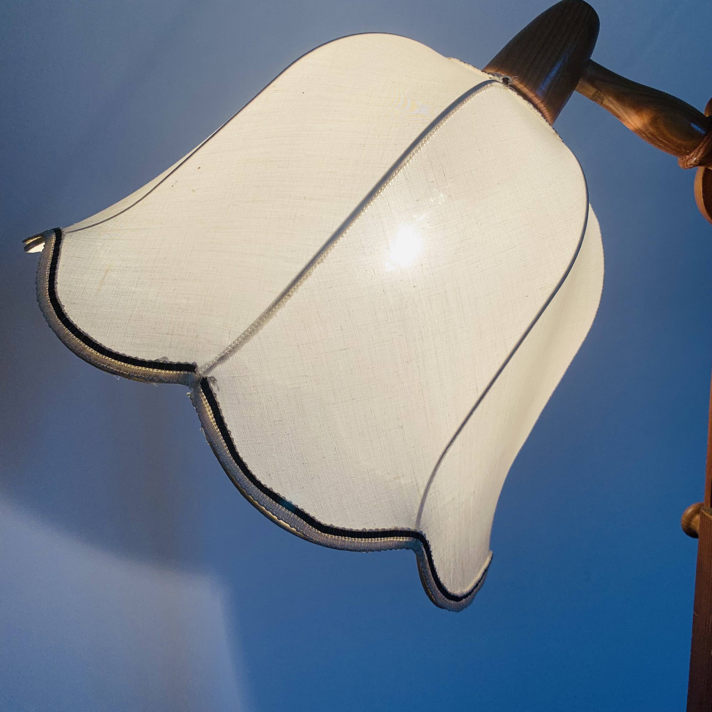 Lampadaire vintage articulé en pin – travail scandinave
