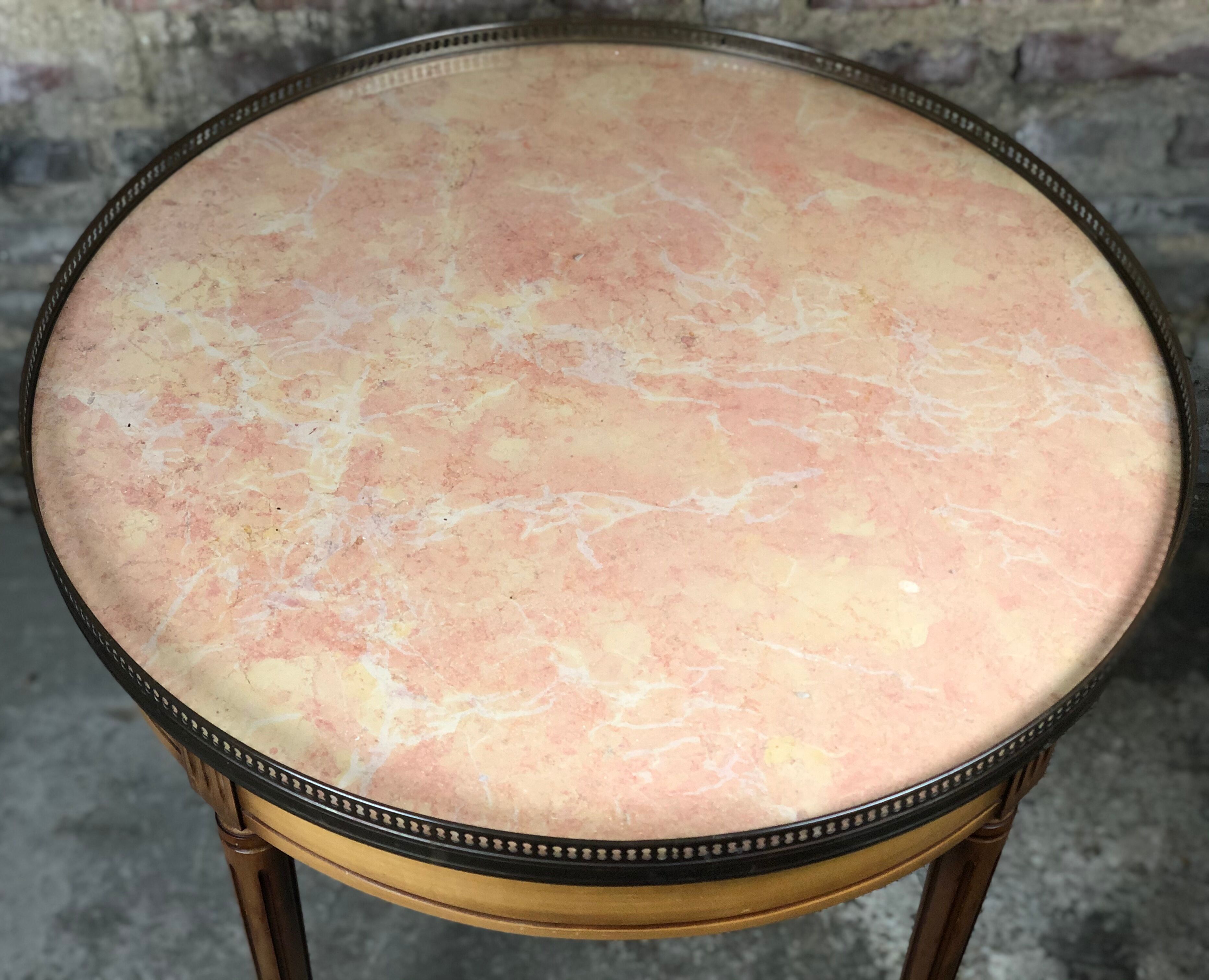 Louis XVI-style kettle table in cherry veneer with salmon marble top