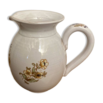 Pichet ancien en céramique de Moustiers blanche décor peint, France