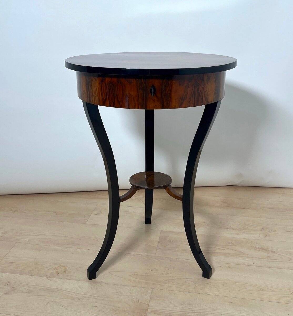 Round Biedermeier Sewing Table in Walnut with Ebonized Legs, South Germany, 1825