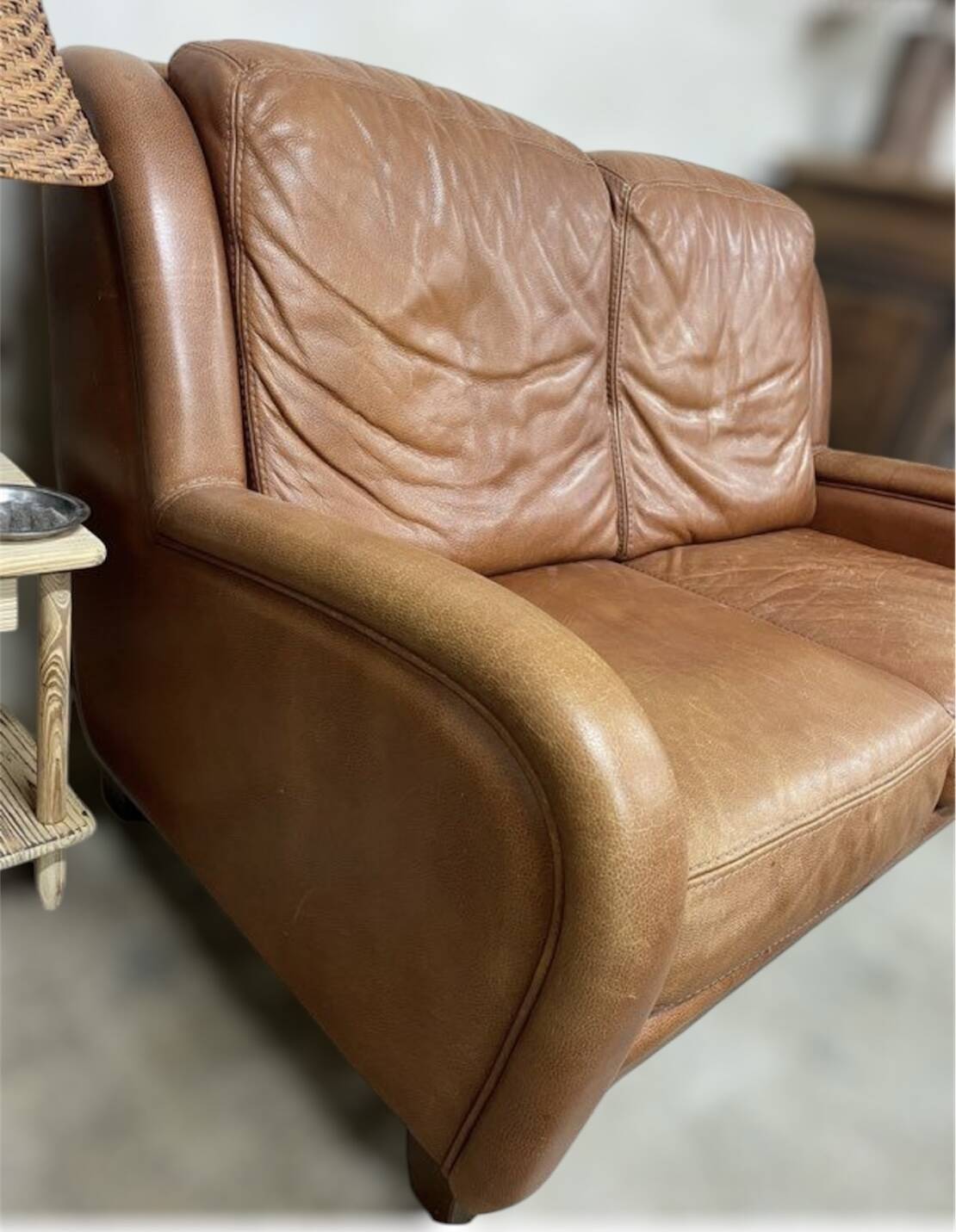 Vintage 2-seater leather sofa