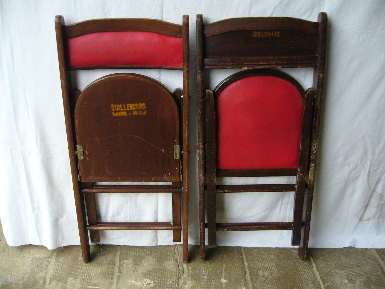 Wooden folding chairs and 60s shanghai skai