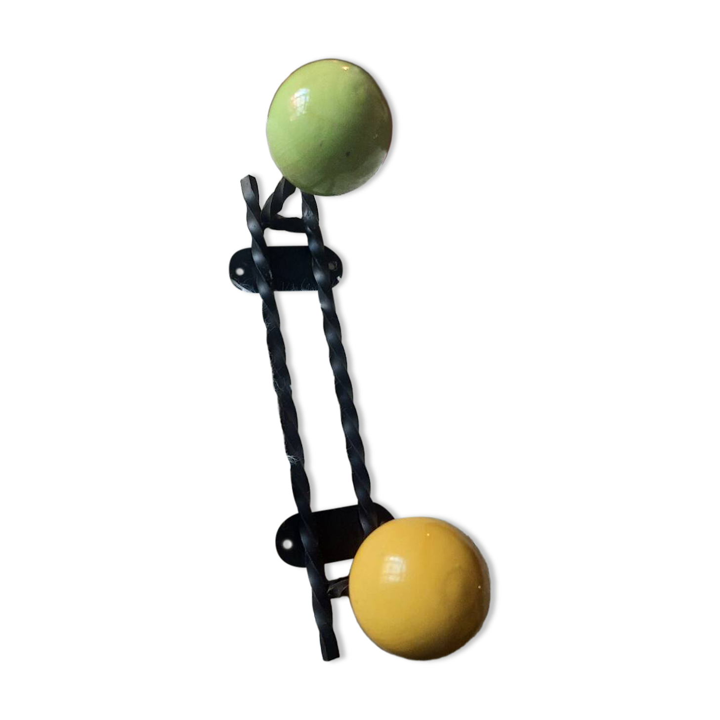 Wall-mounted coat rack