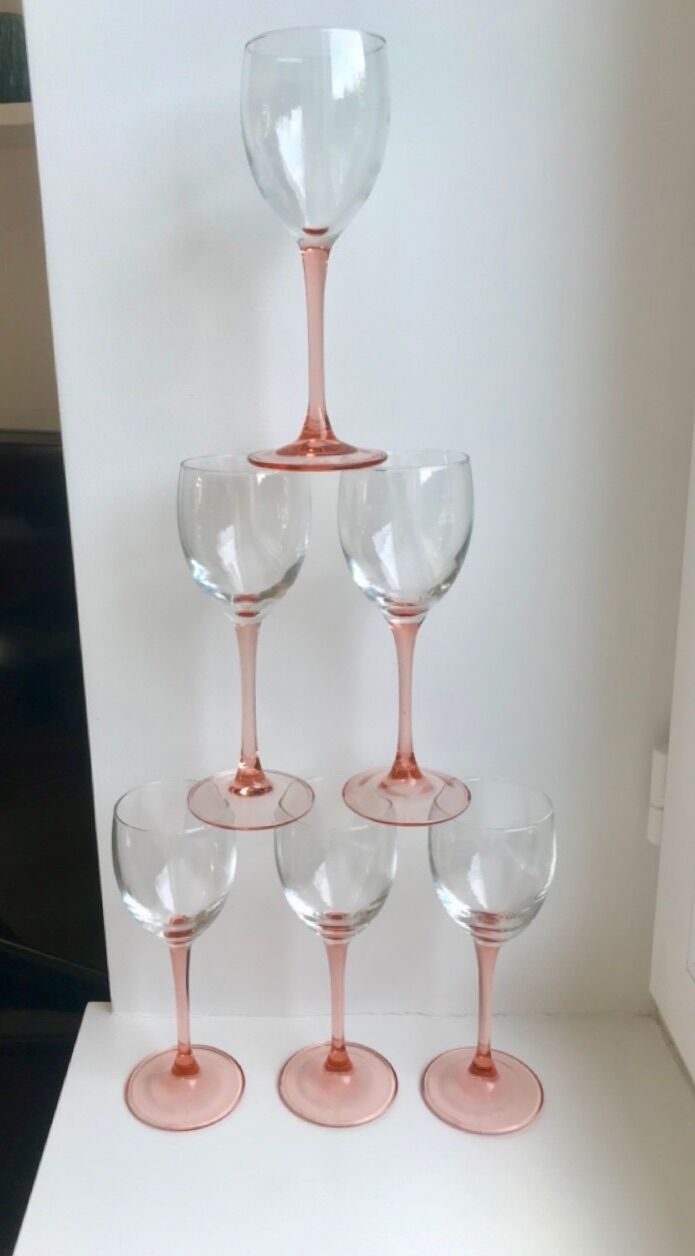 Lot de 6 verres à vin à pieds rose années 70