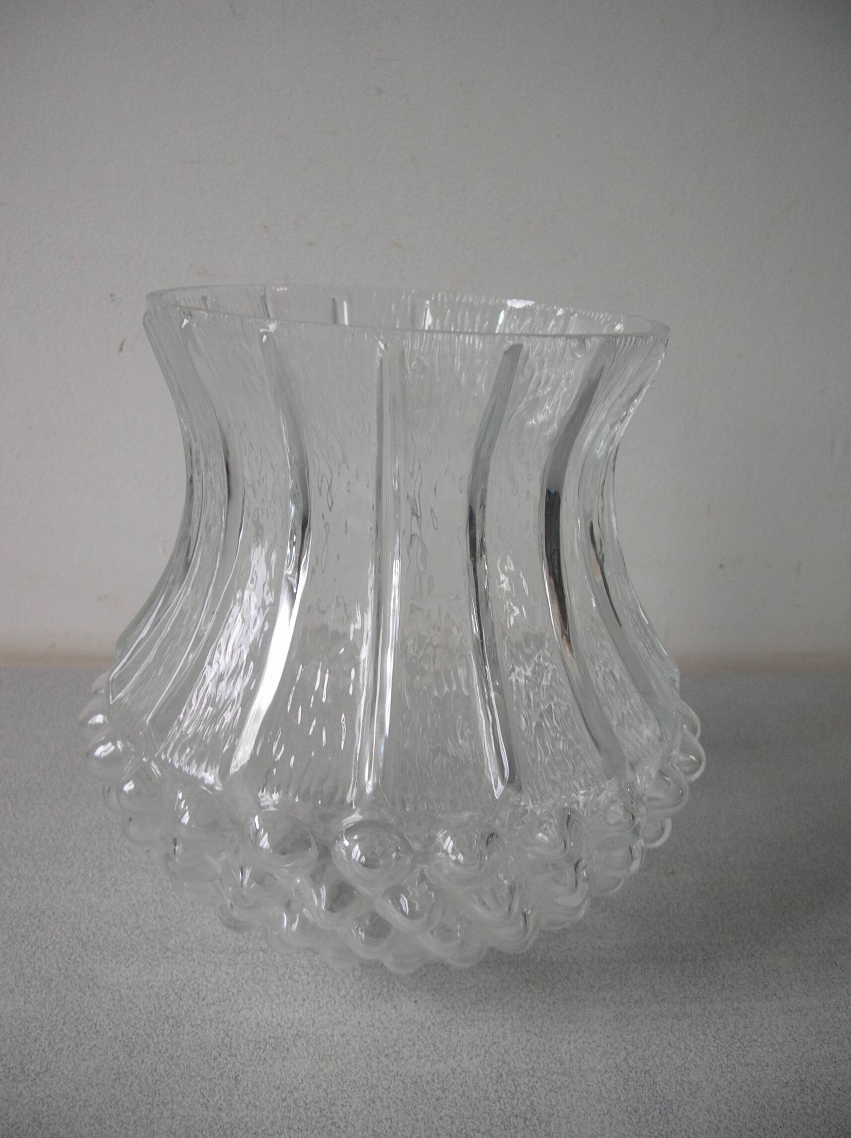 Old globe lamp shade chandelier lighting fixture in glass relief decor 16 cm