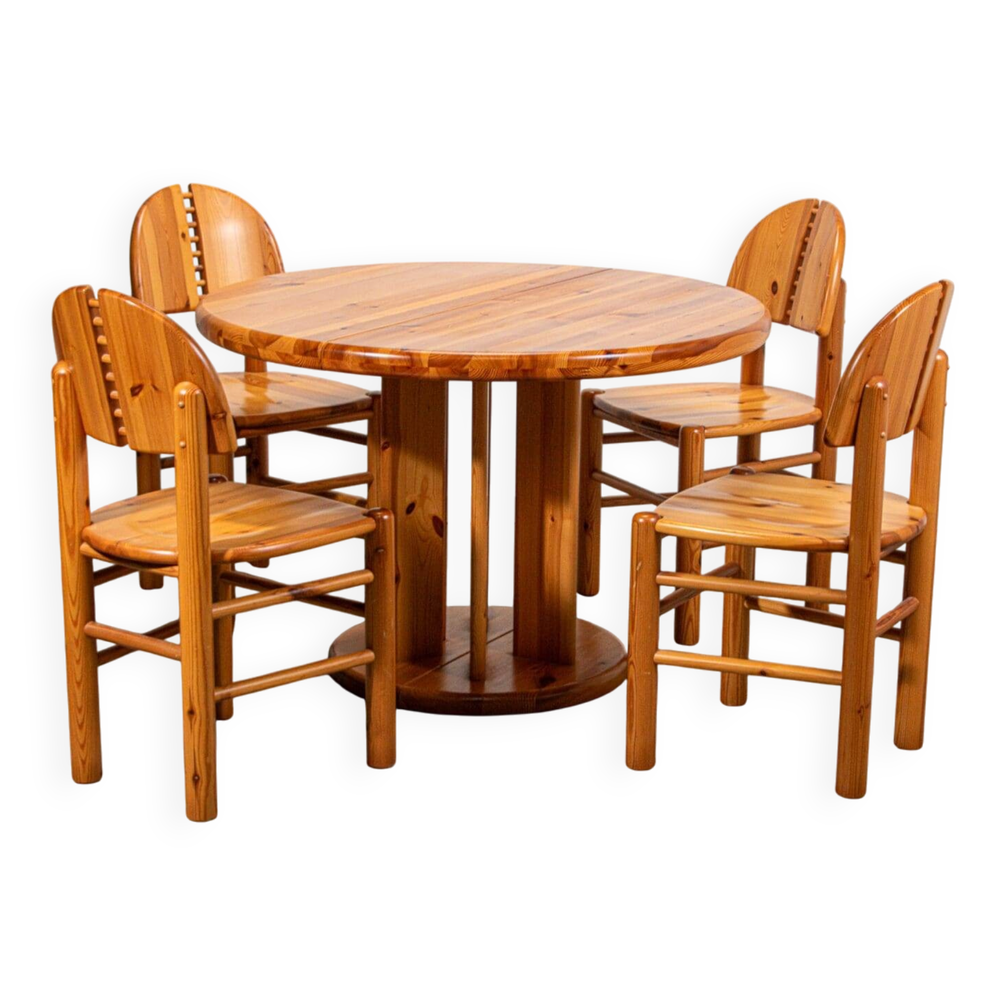 Ranier Daumiller dining room set with 4 chairs and round dining table