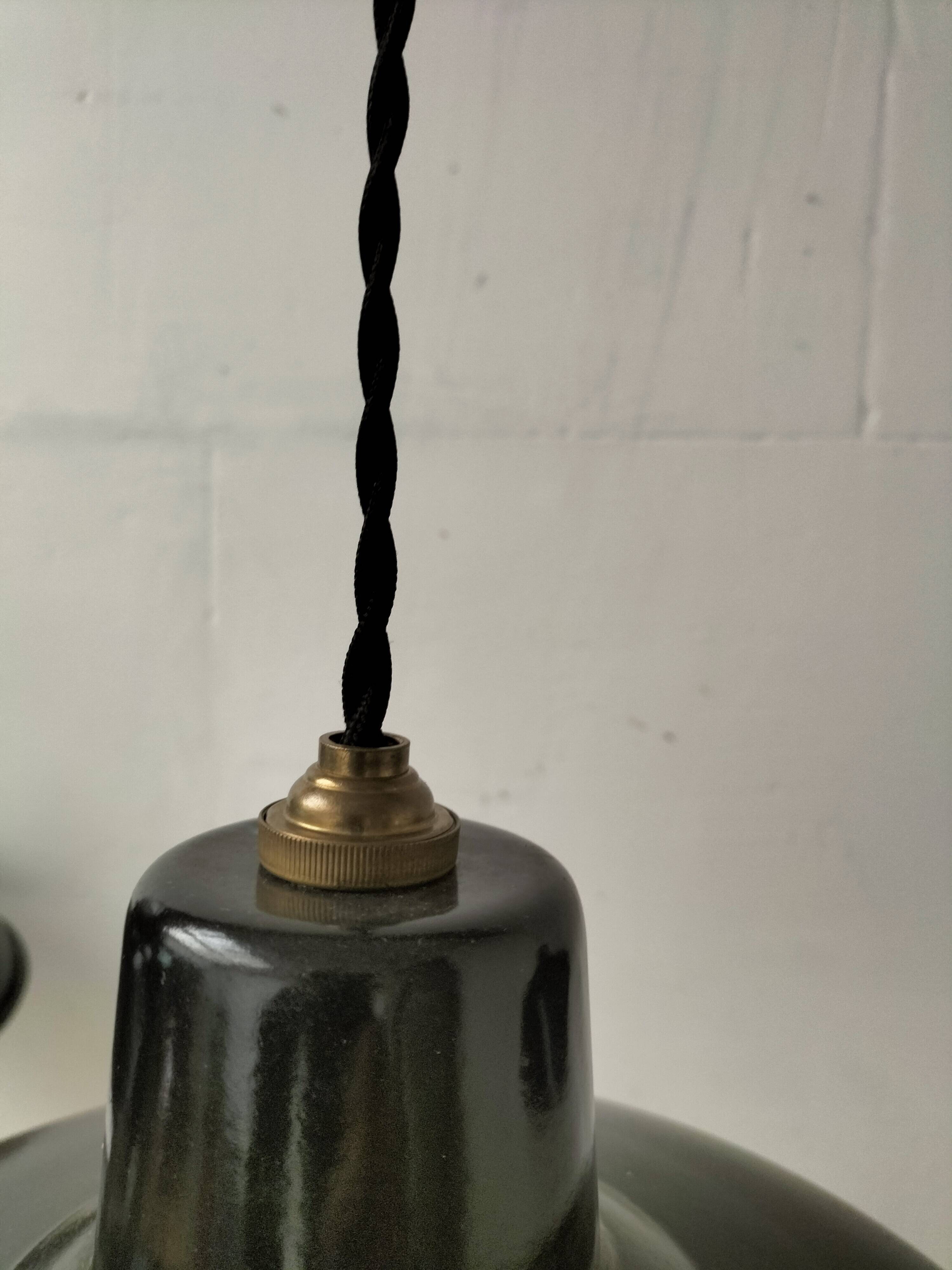 Enamelled sheet metal suspensions