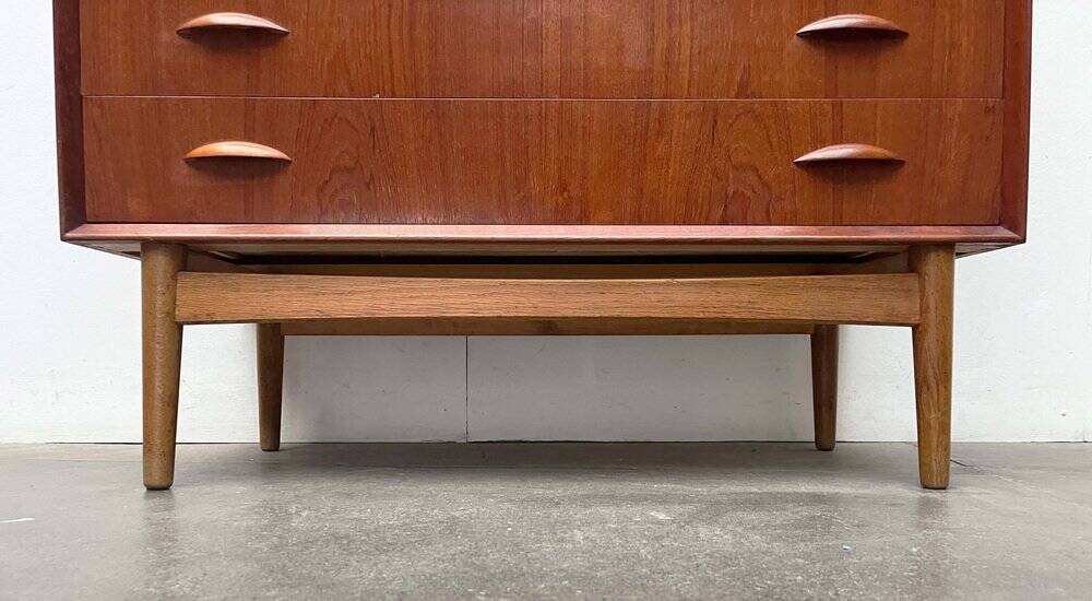 Danish commode model 314 in teak by Johannes Sorth for Nexø Møbelfabrik, 1960s.