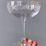 Series of 6 champagne glasses in engraved glass