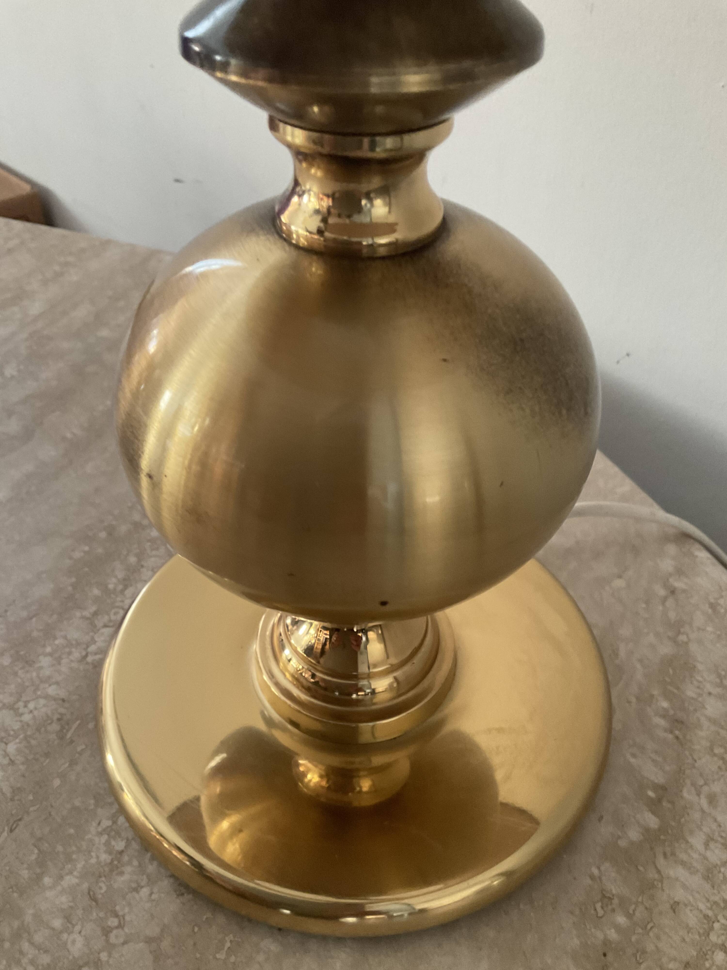 Lampe vintage en laiton des années 70