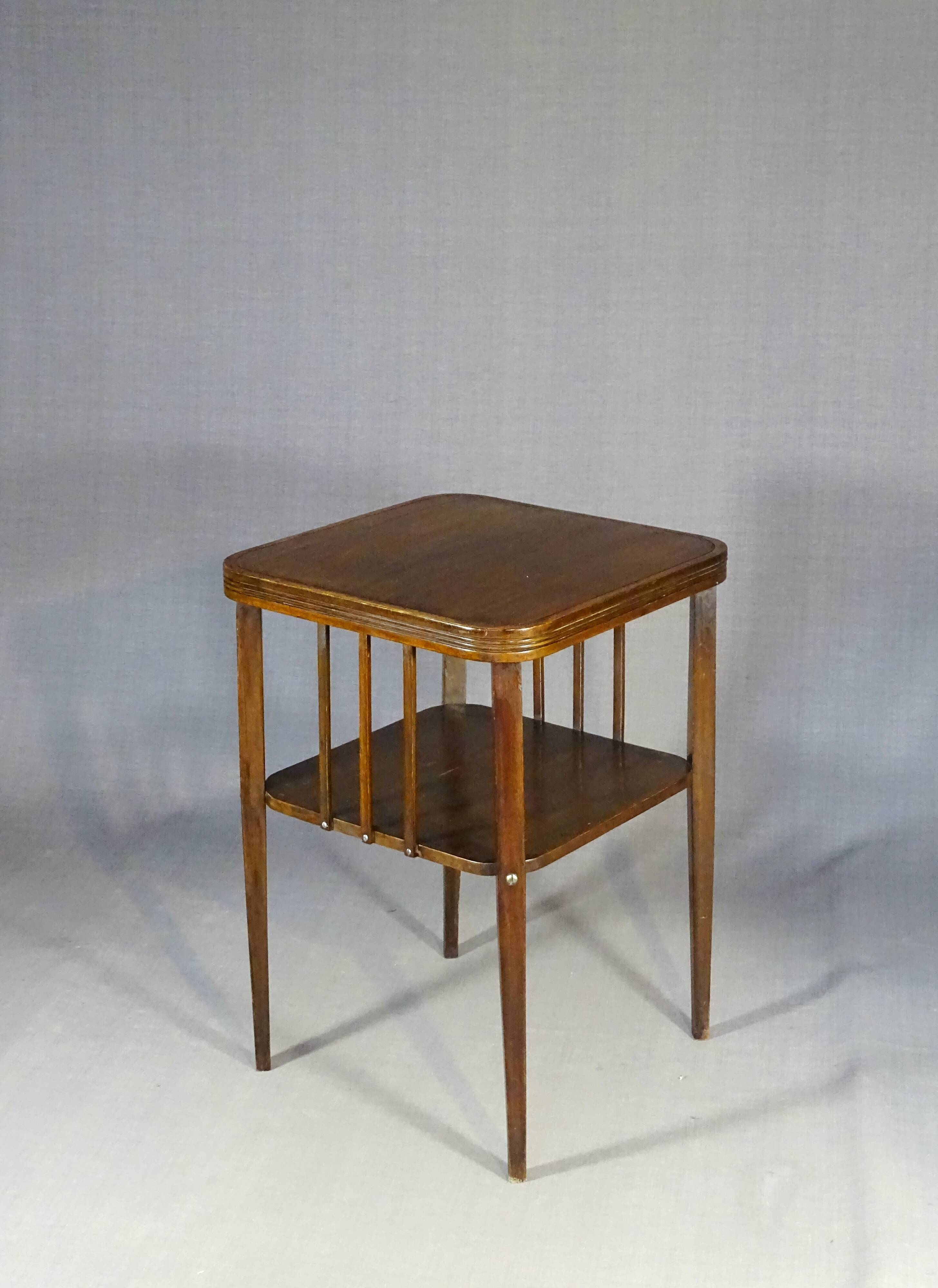 Thonet coffee table No. 9205 circa 1910 Vienna Secession