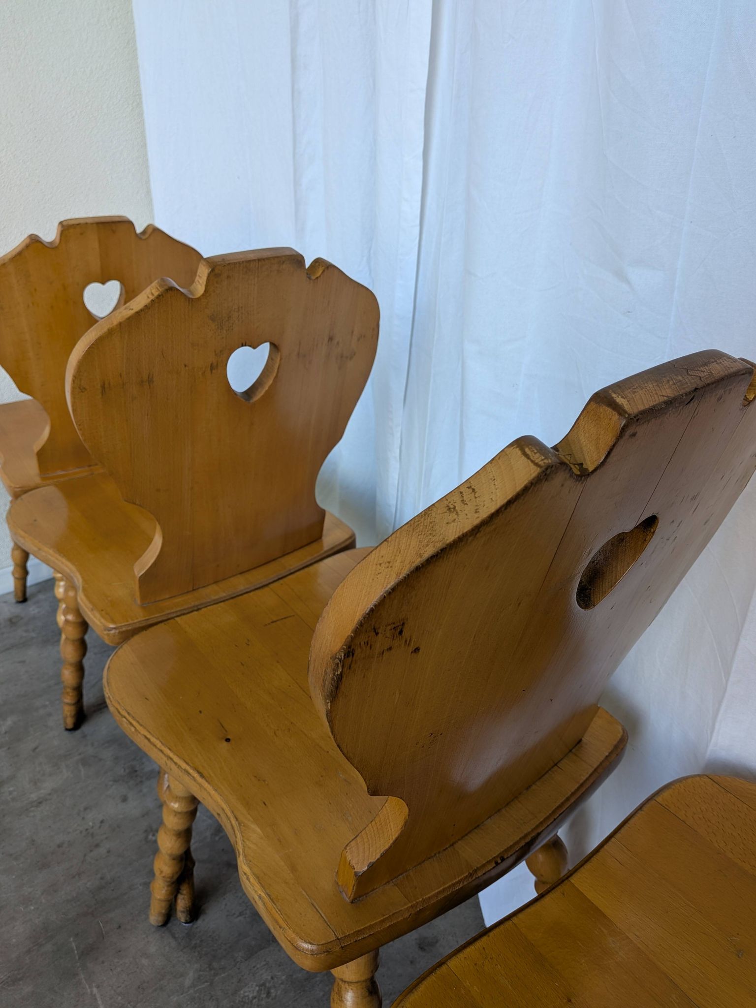 Set of 6 Vintage Tyrolean Heart Cutout Wooden Dining Chairs, Farmhouse