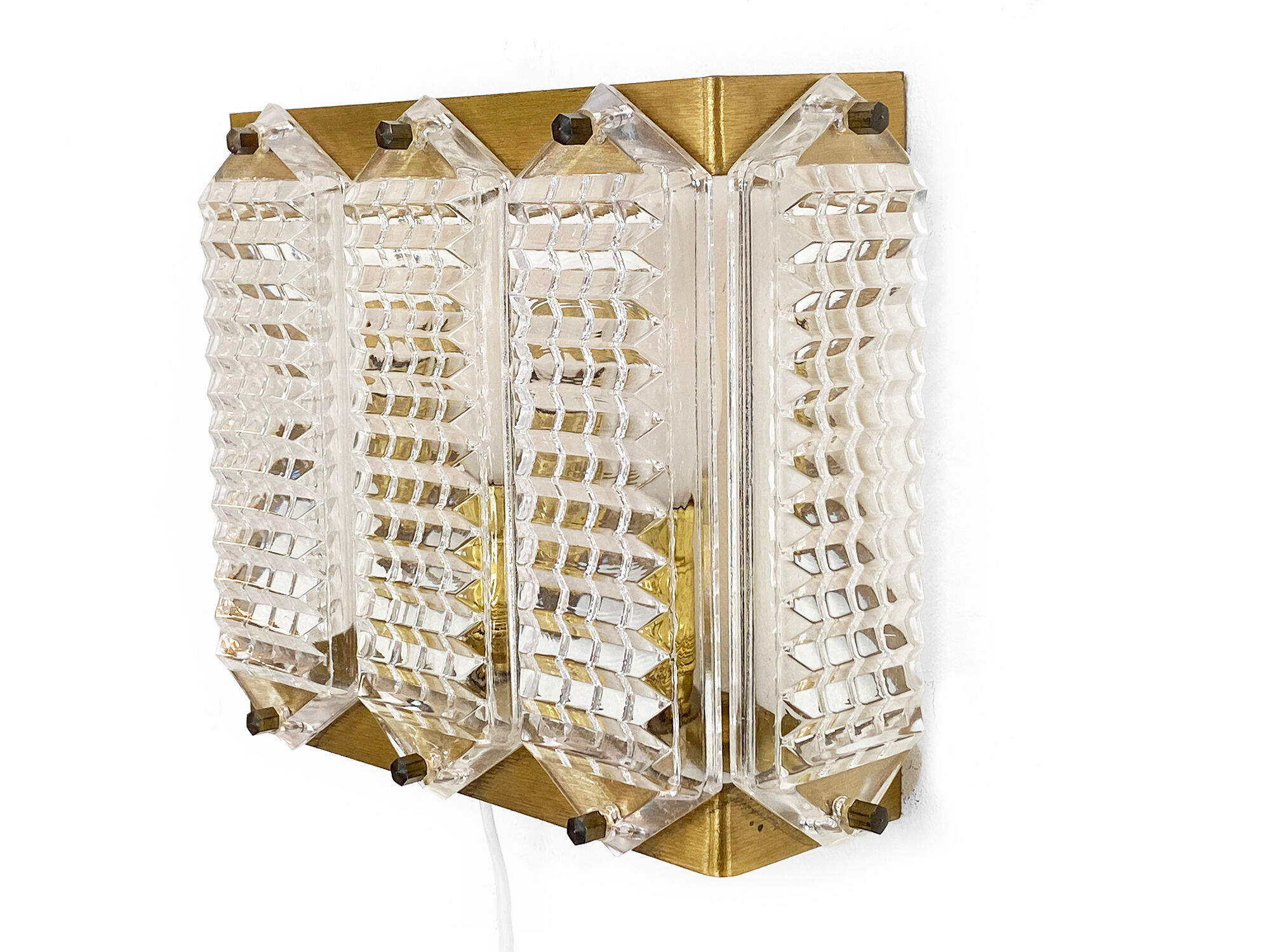 Brass and glass wall light/sconce by Wiktor Berndt for Flygsfors. Sweden 1960s