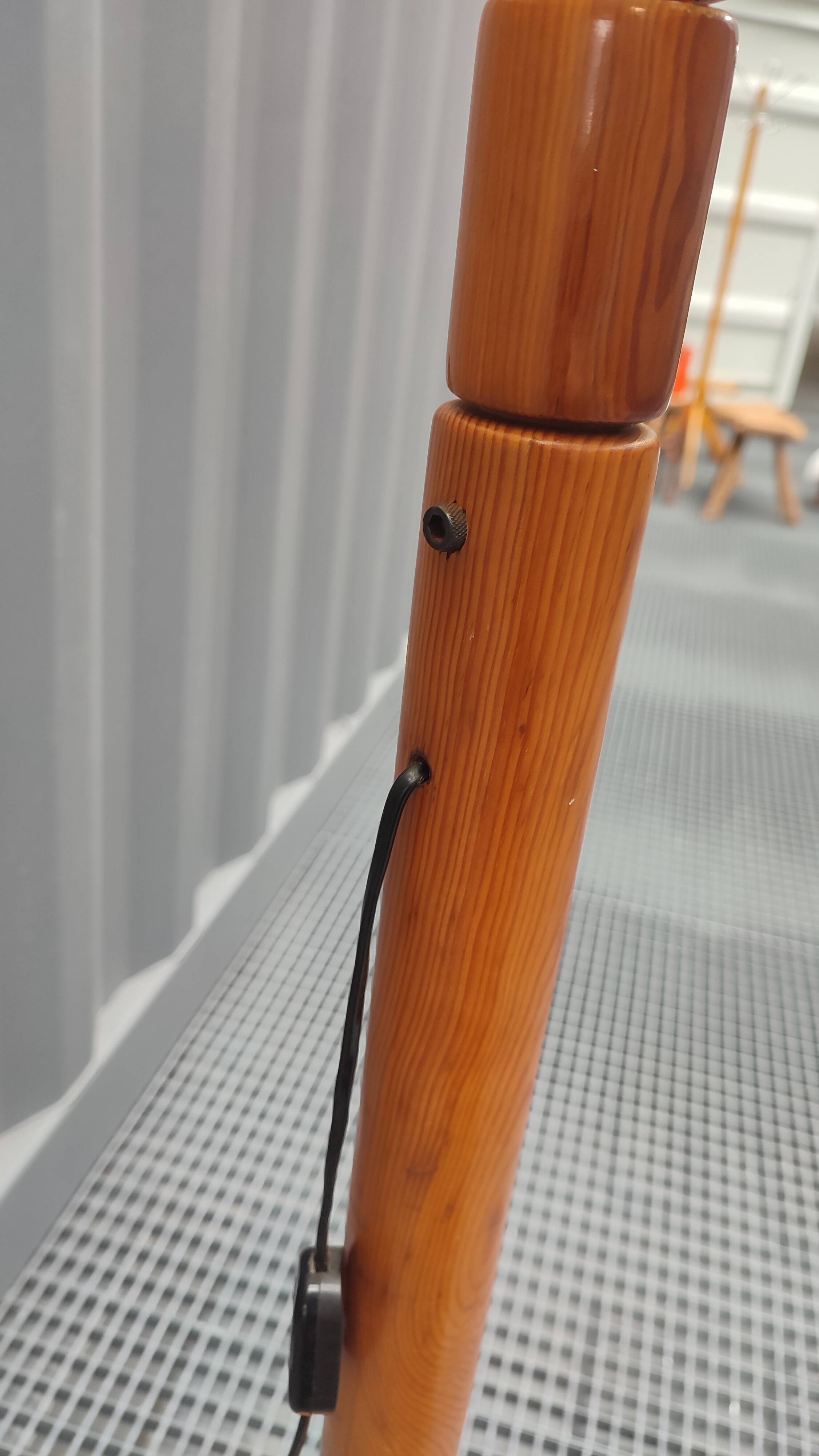 80s pine floor lamp