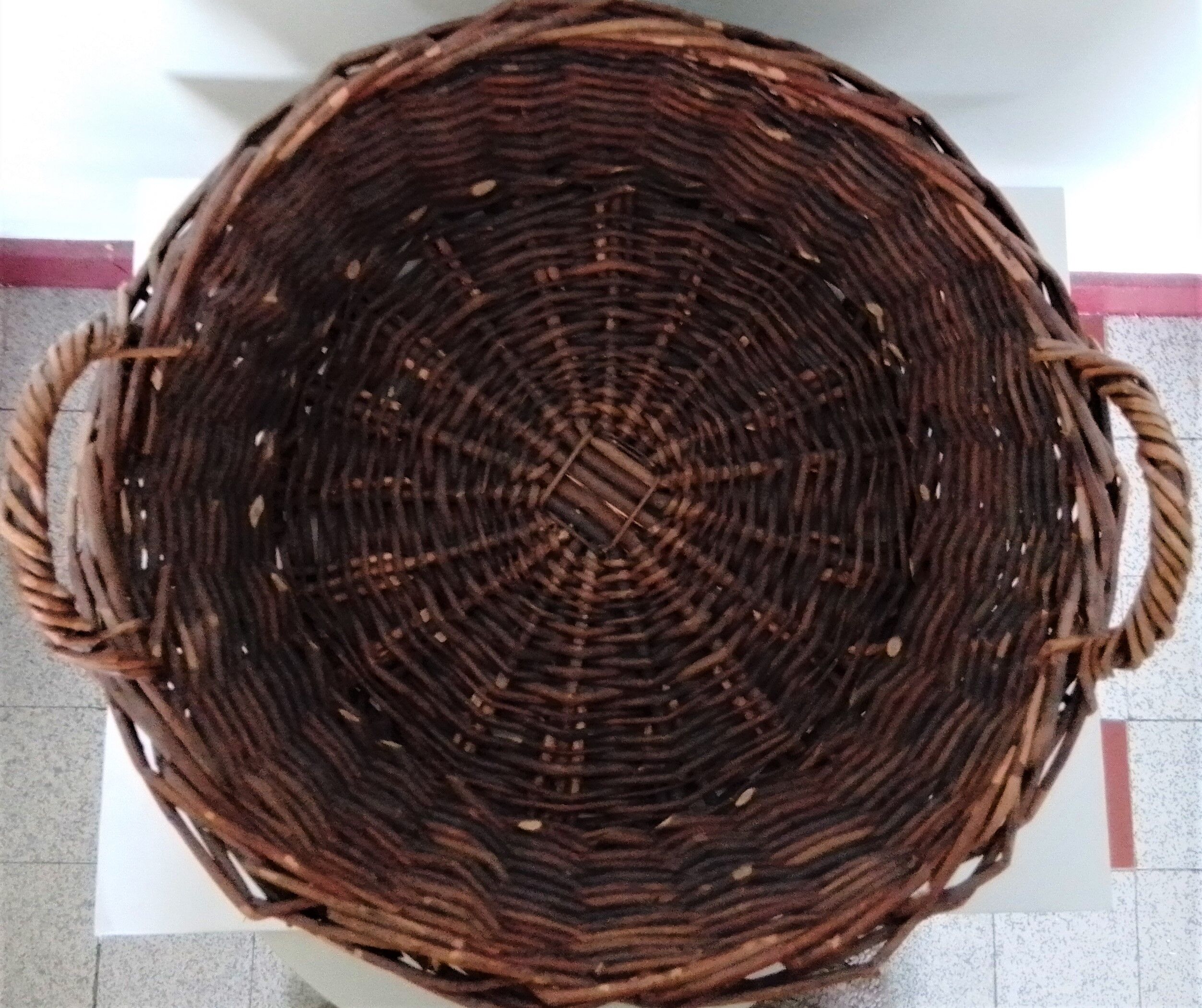 Panier rond  en osier avec poignées
