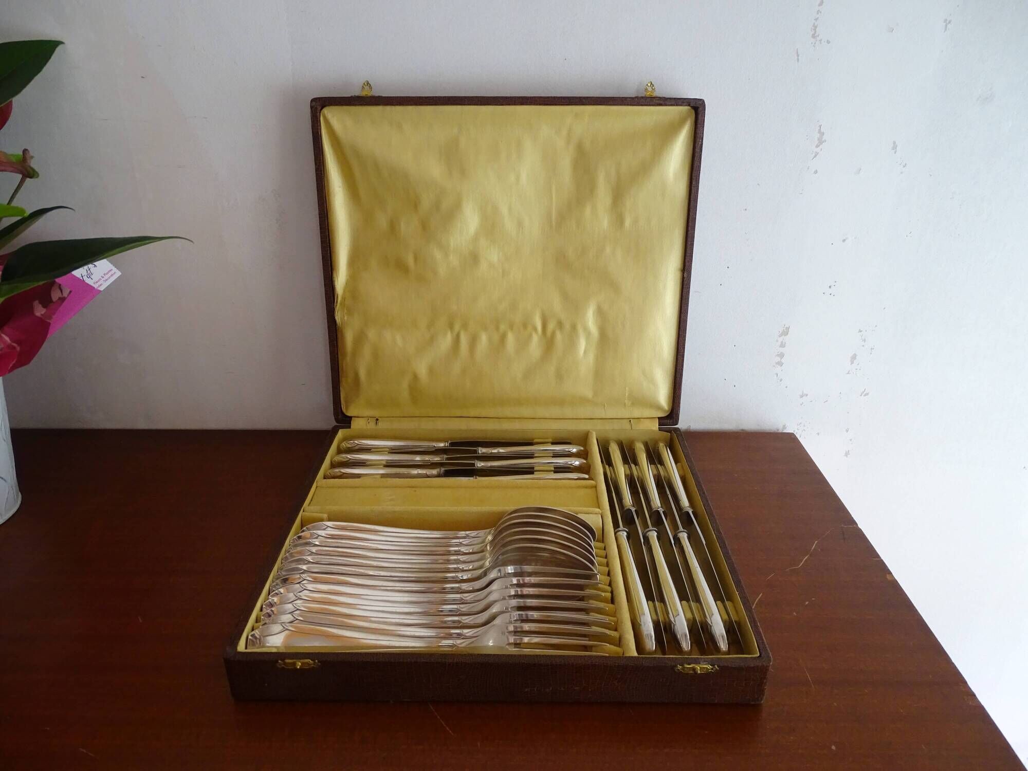 Housewife 24 seats 6 people art deco 1930 silver metal apollo