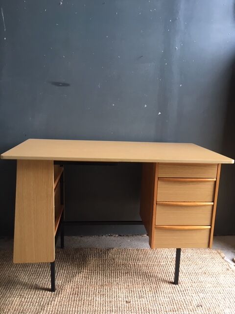 Reconstruction style desk
