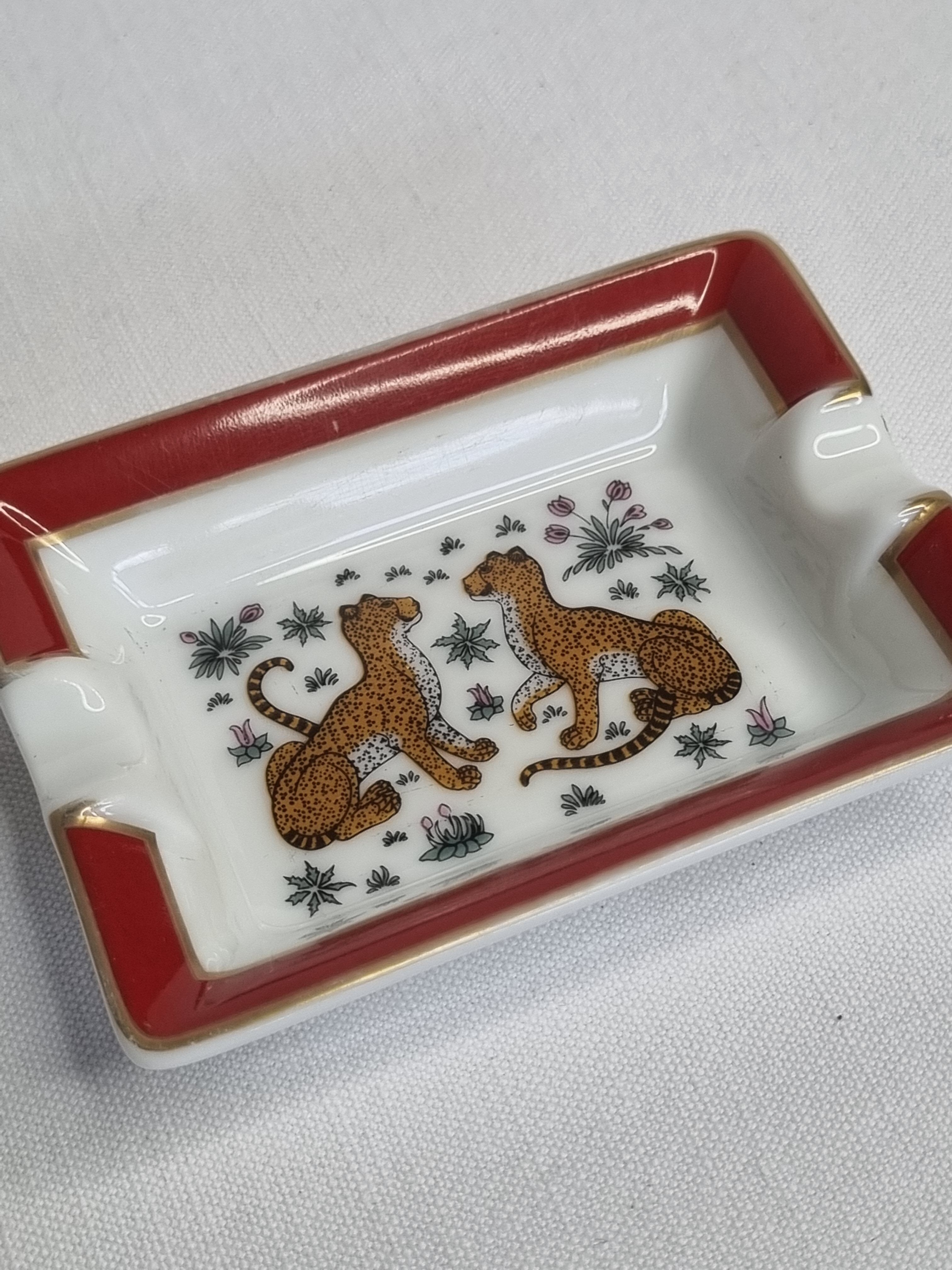Hermès ashtray decorated with cheetahs, 8 cm