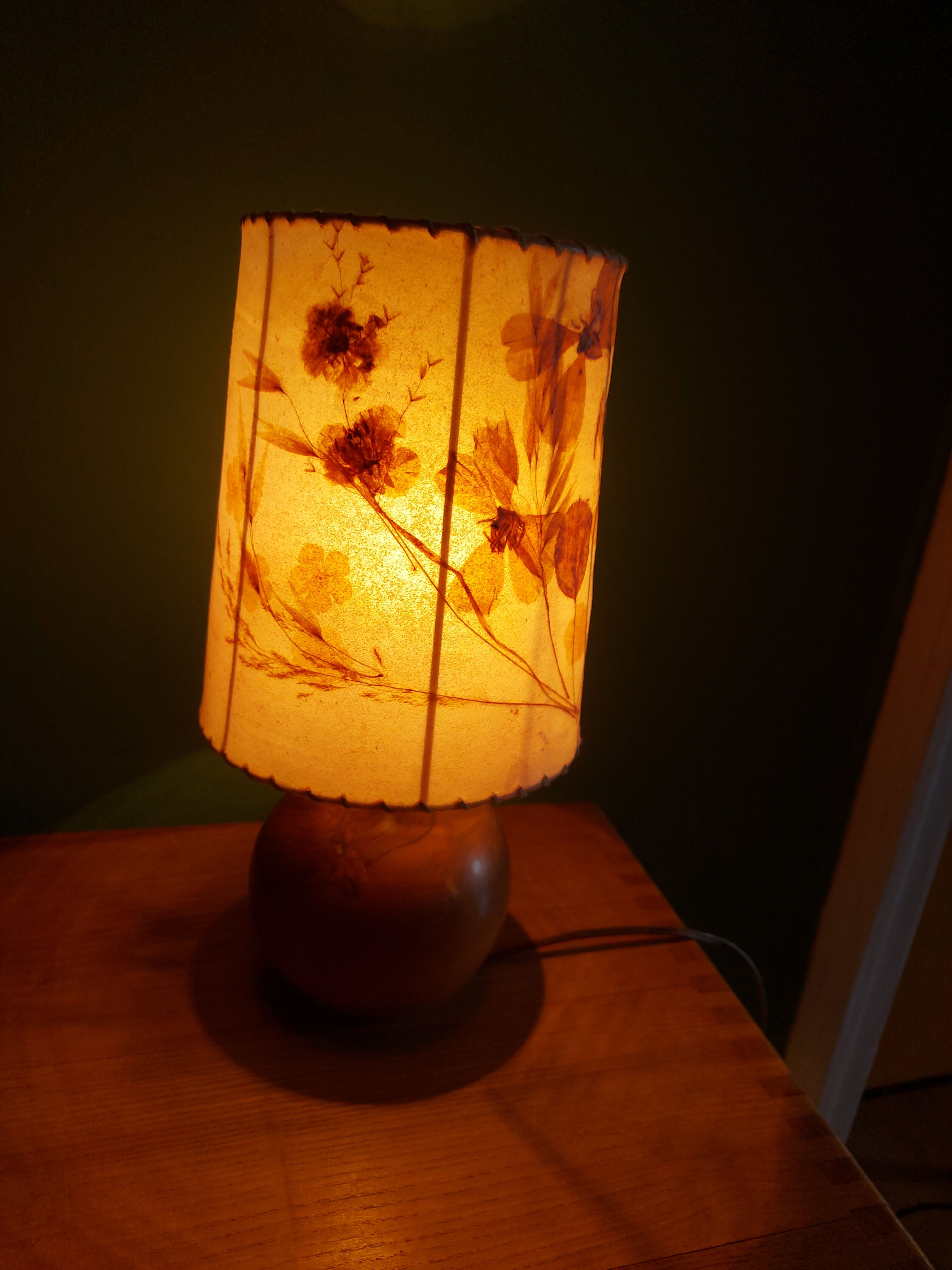 Lampe vintage en bois