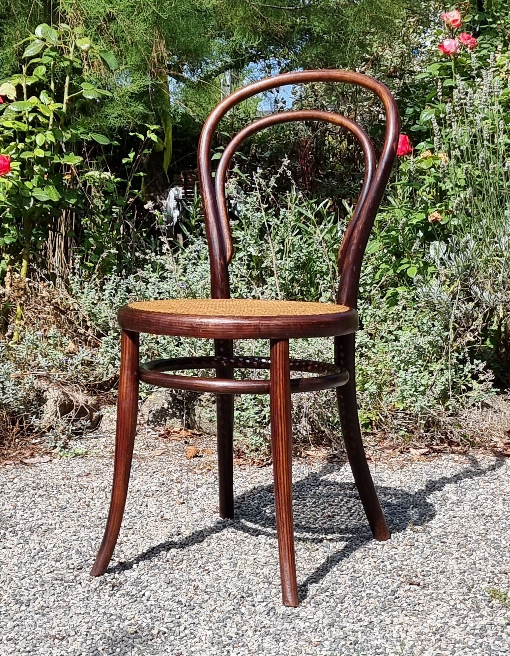 5 chaises Thonet n°14 de 1875
