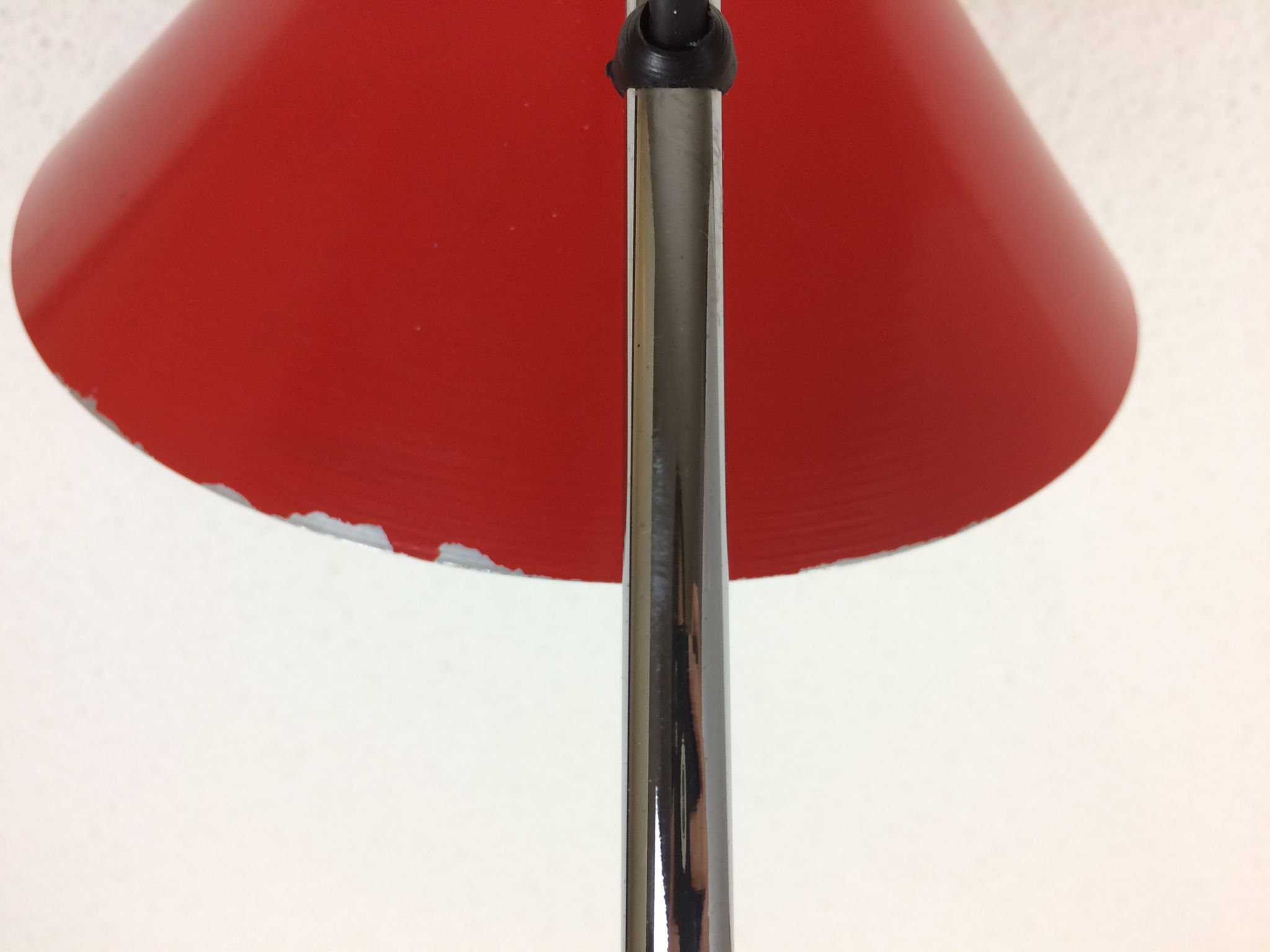 Lampe de bureau articulée Aluminor grand modèle, rouge
